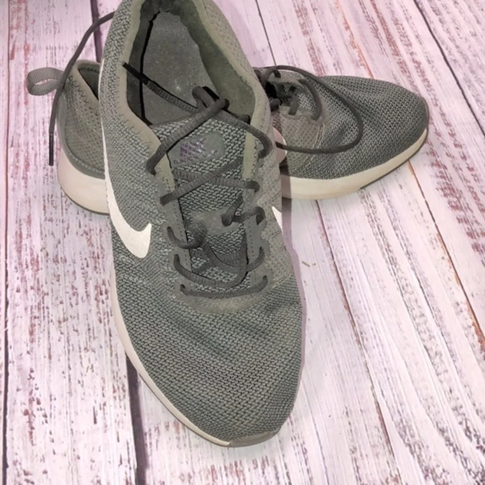Nike dualtone racer sneakers size 7Y